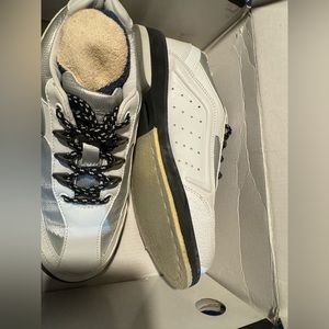 Women’s Elite Platinum Bowling Shows Size 8